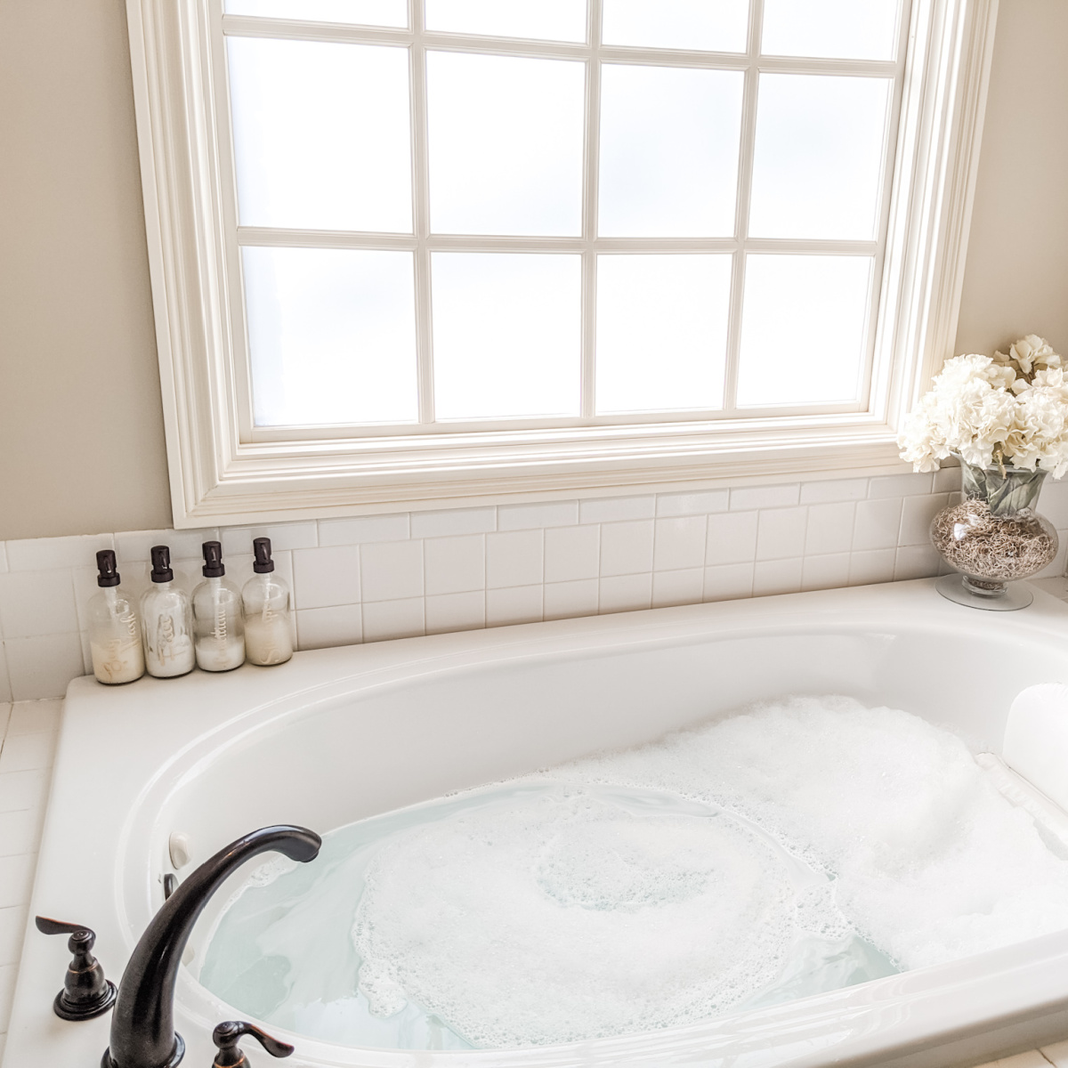 How to Clean Bathtub Jets