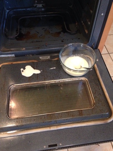 cleaning oven with baking soda, hydrogen peroxide, and dawn soap