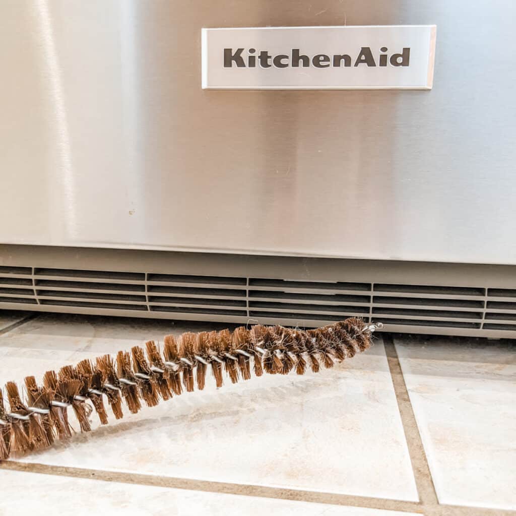 clean fridge coils