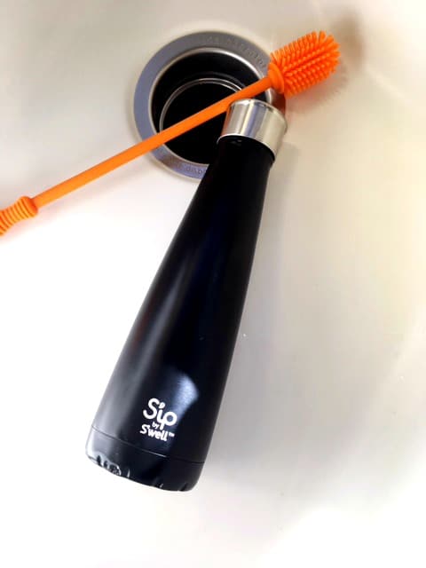 How to Clean a S'well Bottle  Cleaning an Insulated Water Bottle