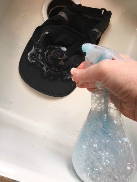 how to clean a baseball cap
