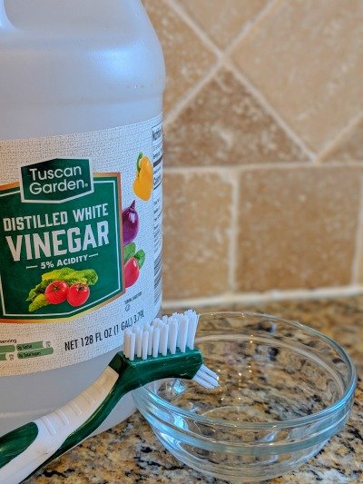 vinegar to get out dried paint