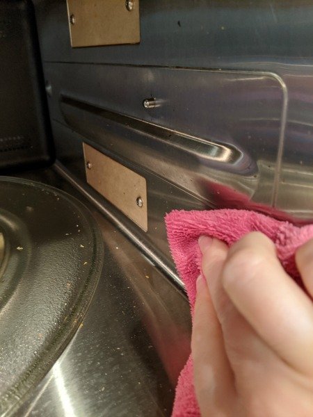 cleaning baked on food from dirty microwave