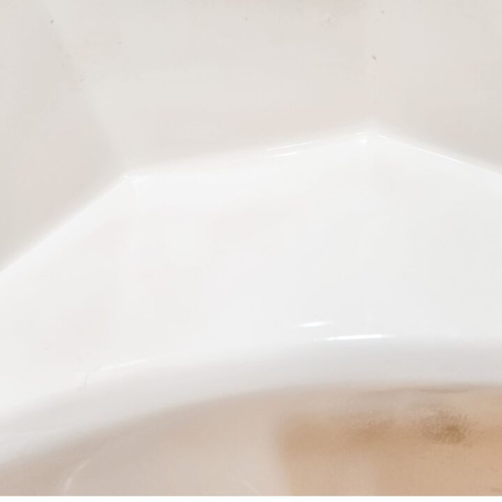 How to Remove Rust Stains From Bathtub - Frugally Blonde